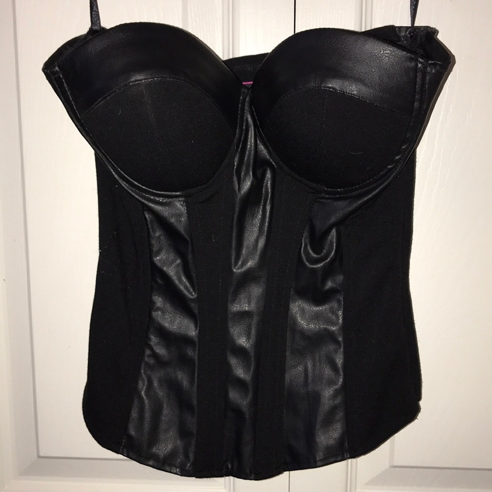 Strapless black top